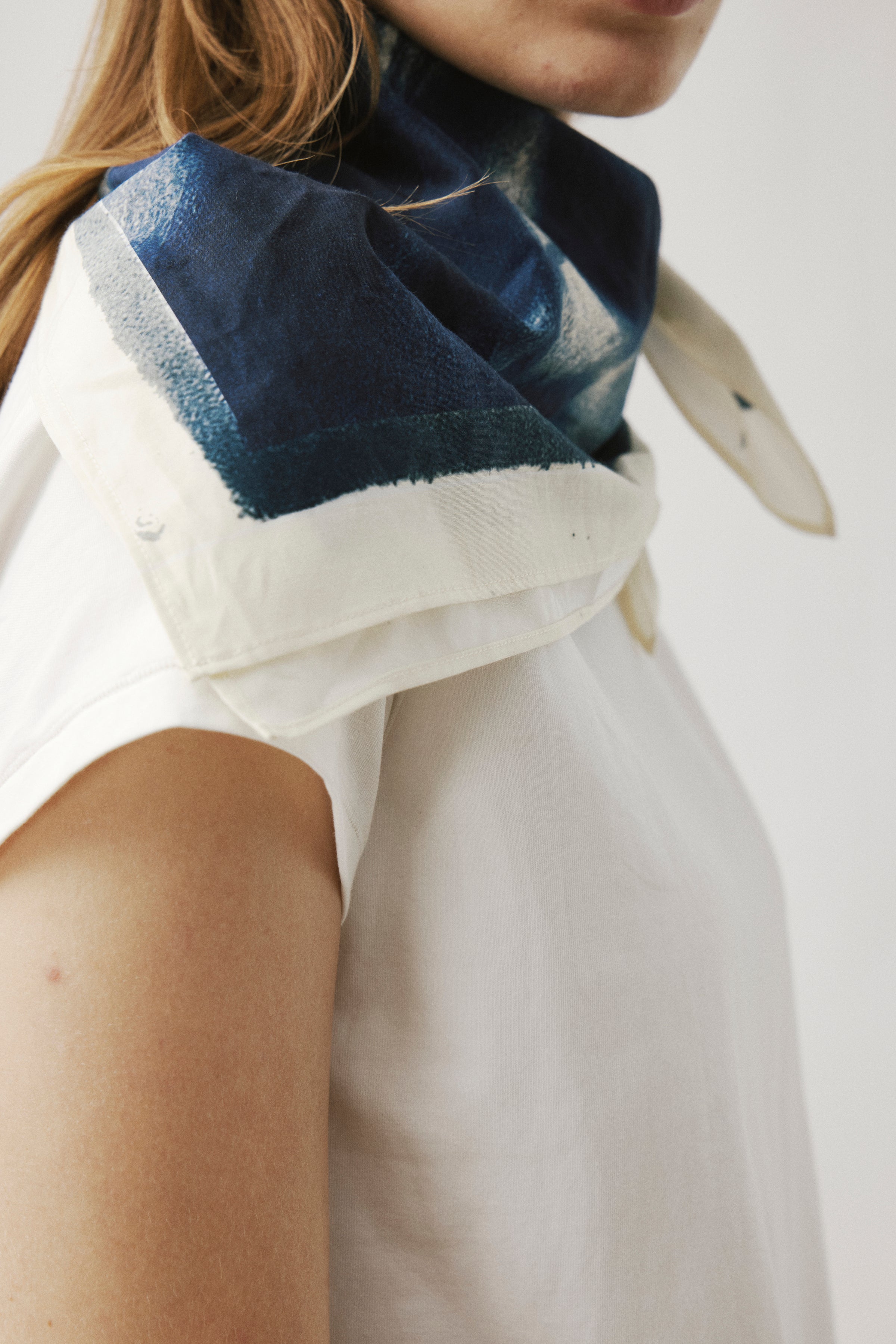 Memphis shadow scarf