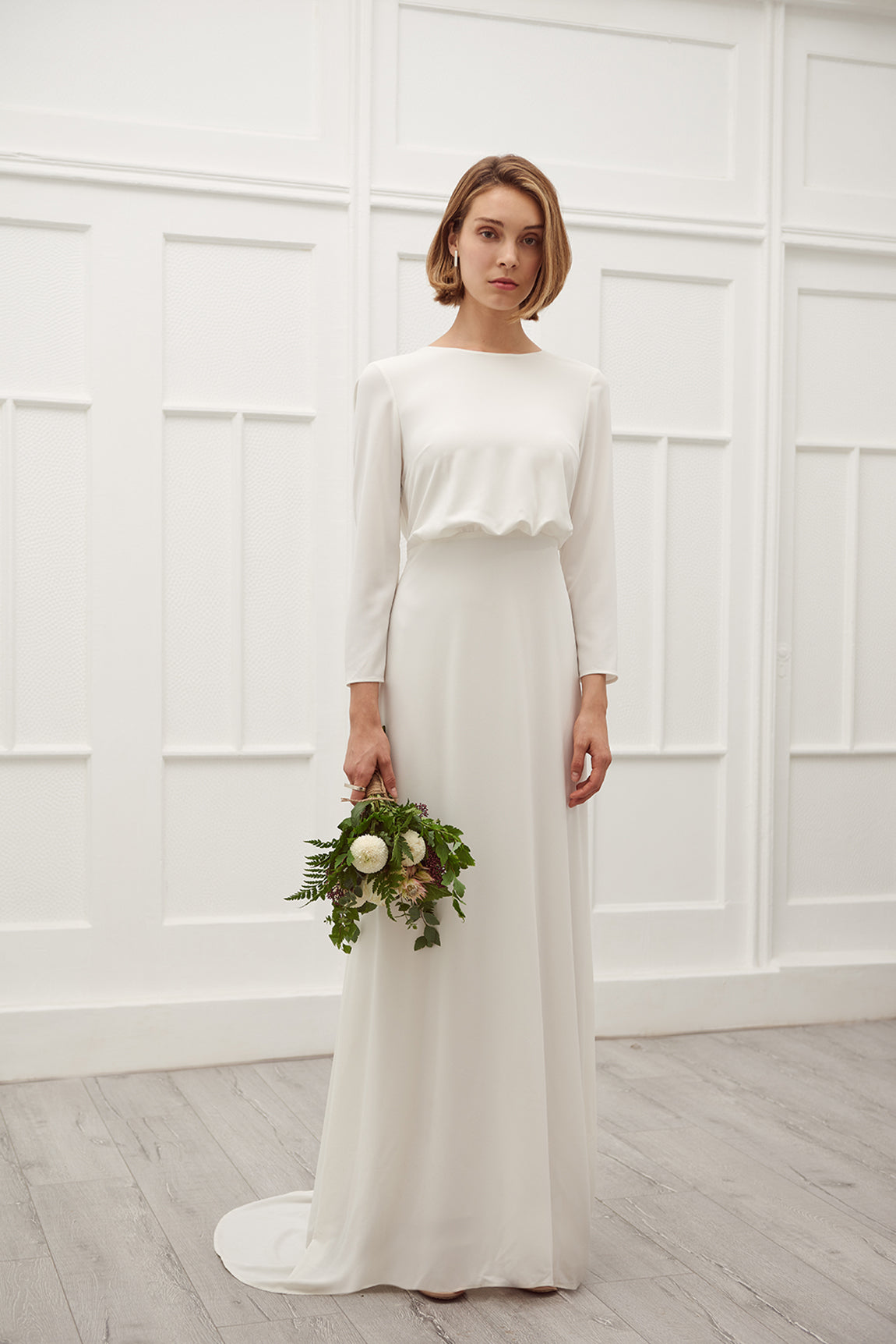Lova gown (wrinkled front) Lova gown (wrinkled front)