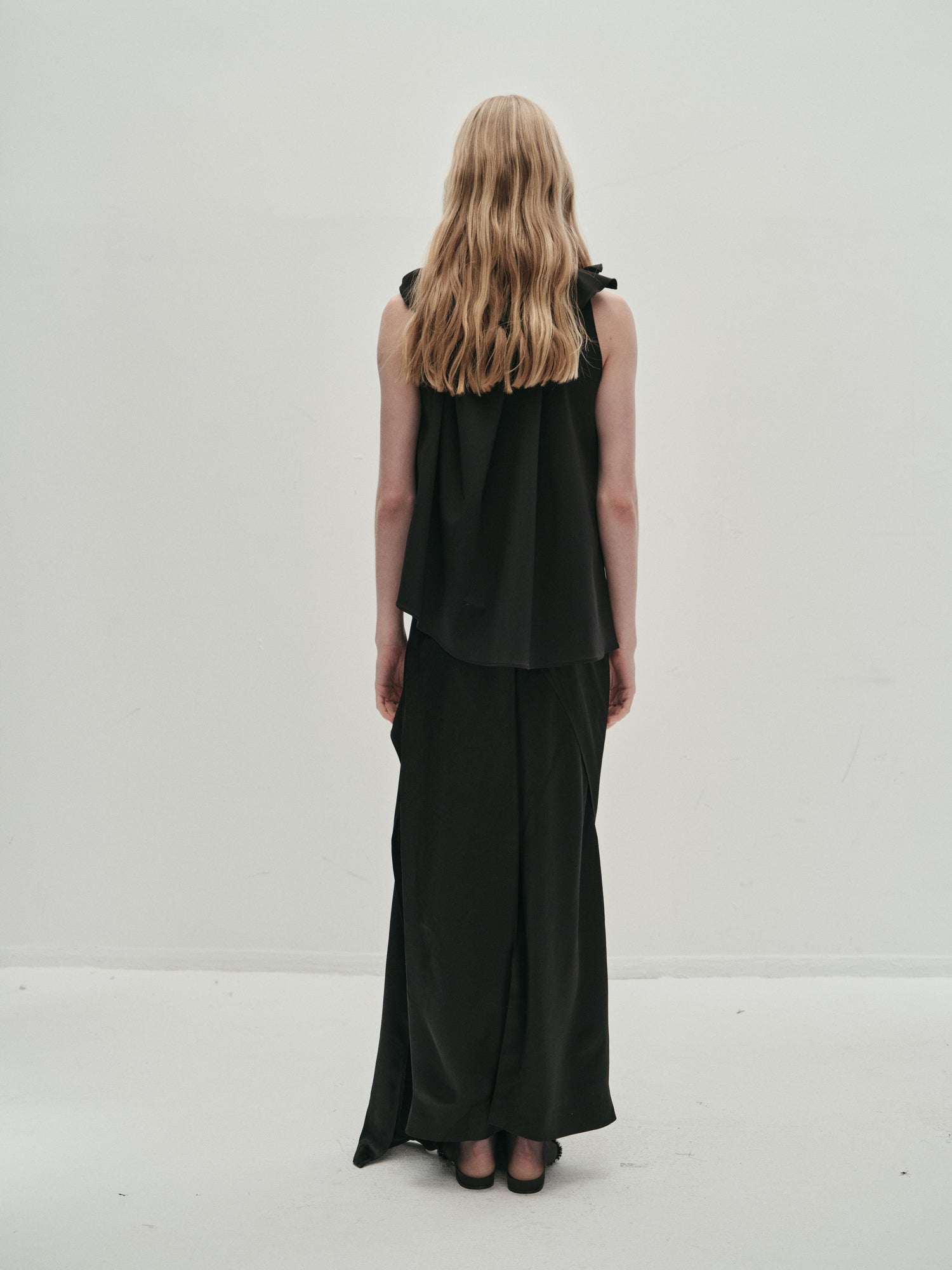 Tatiana gathered tank