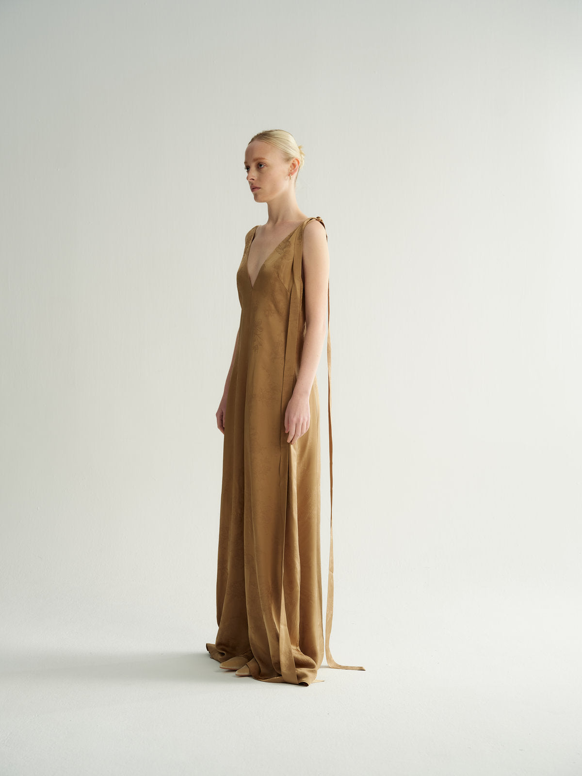 Sindy gown with straps