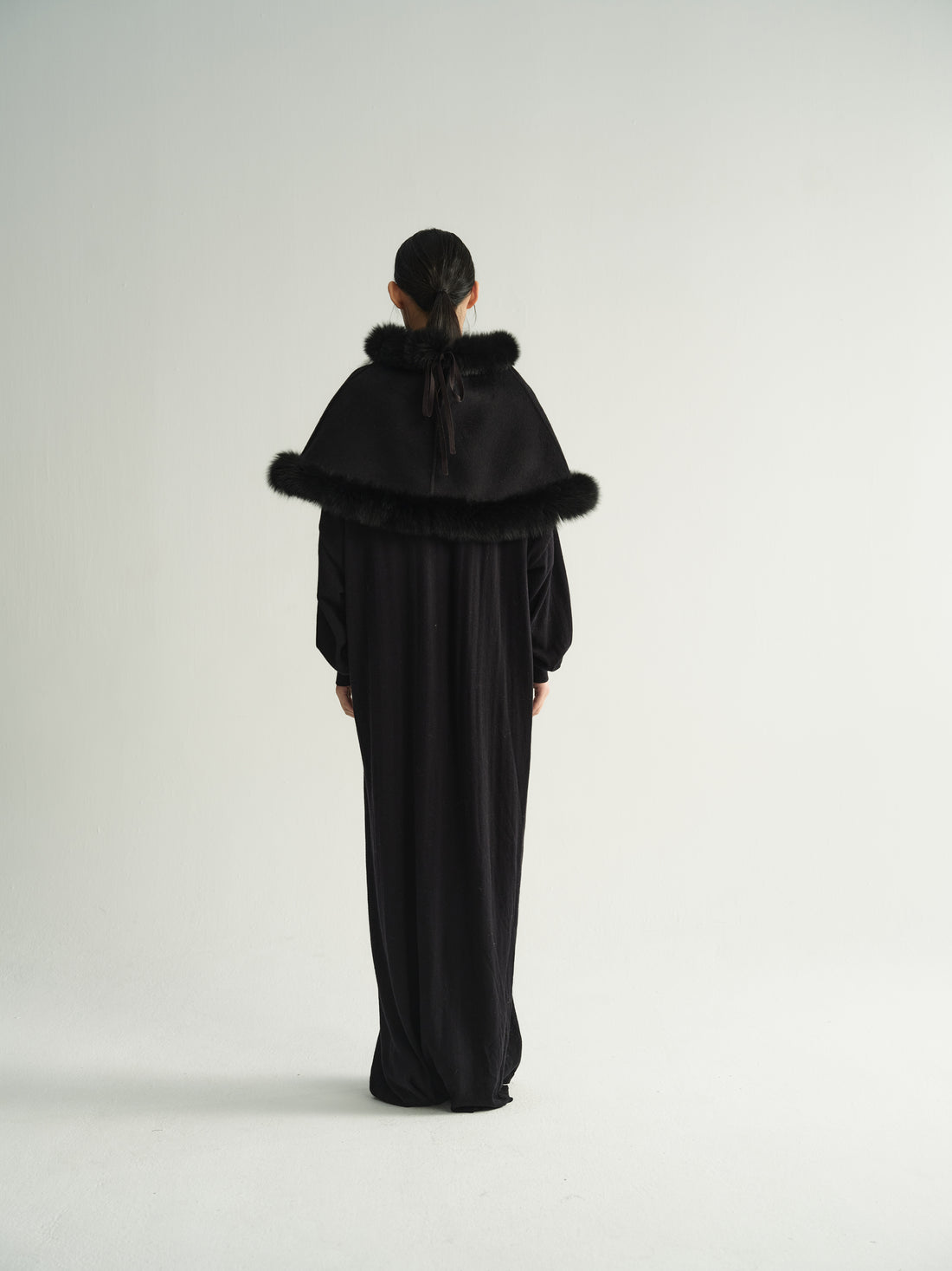 Lyra mini cape