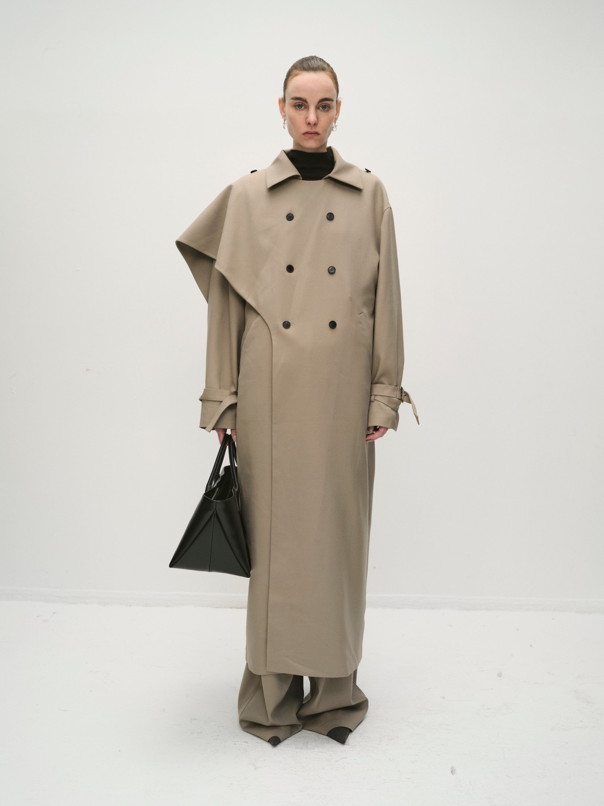 Larissa wool trenchcoat