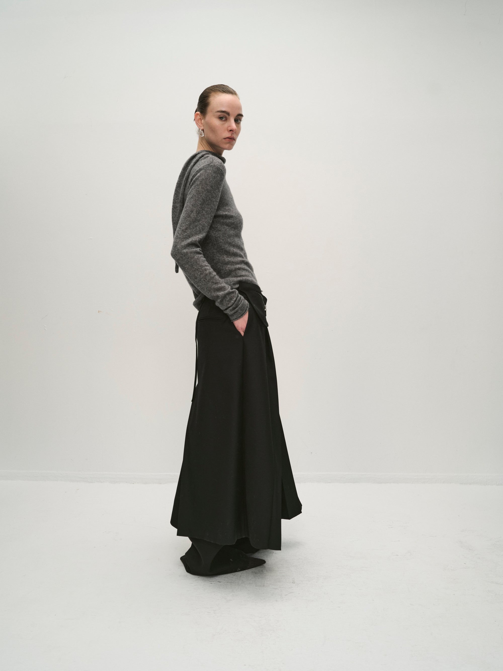 Larissa pleated skirt