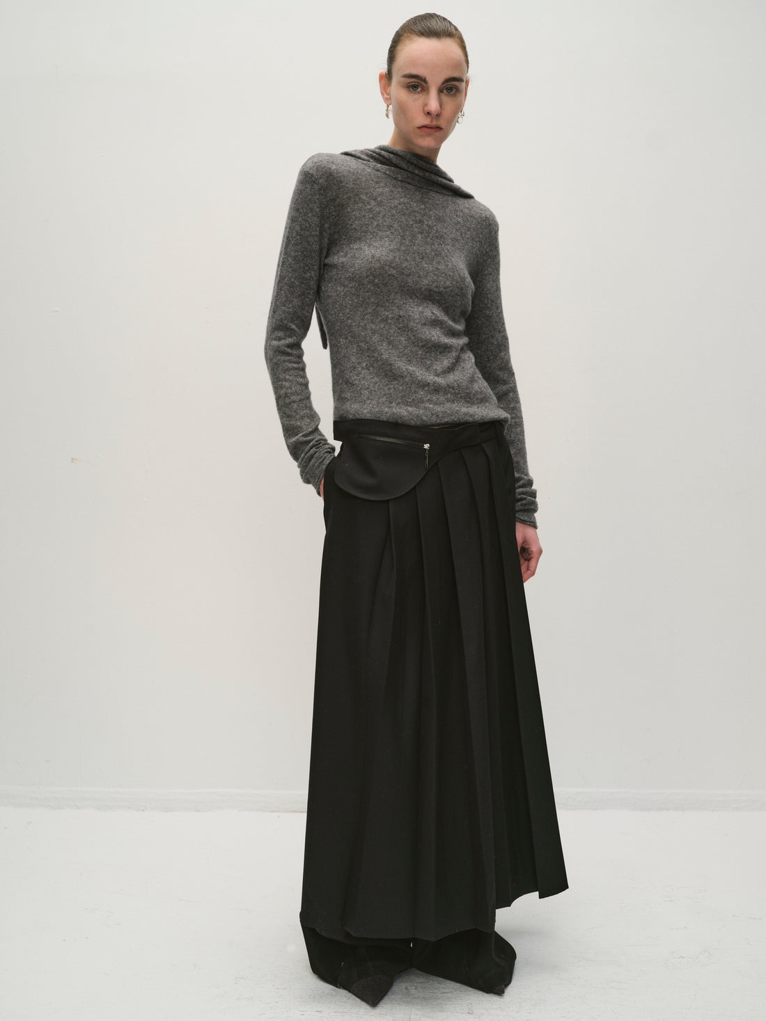 Larissa pleated skirt