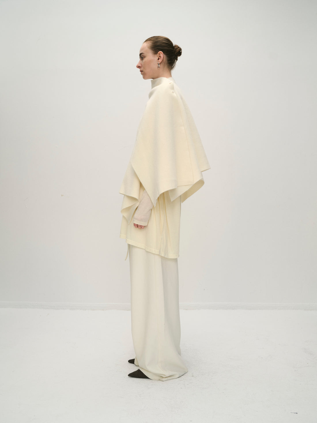 Larissa cape