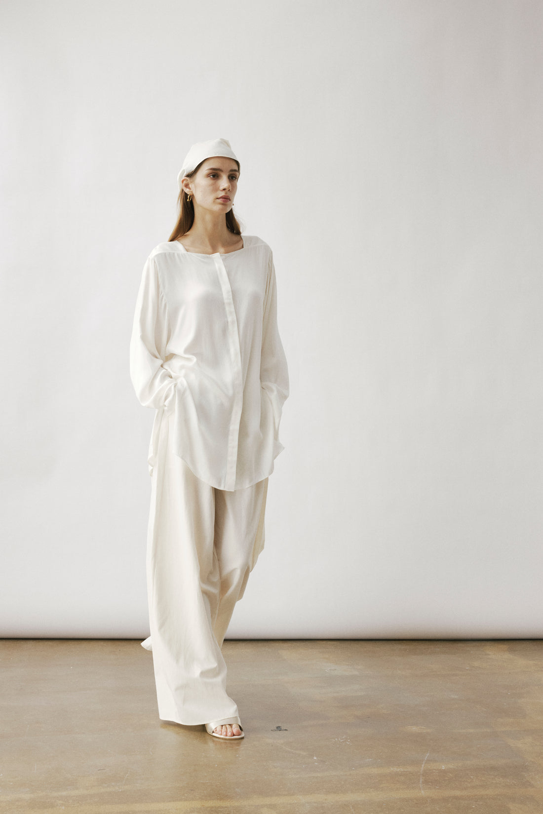 Nili wide neck shirt