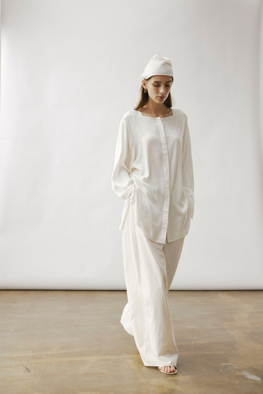 Nili wide neck shirt