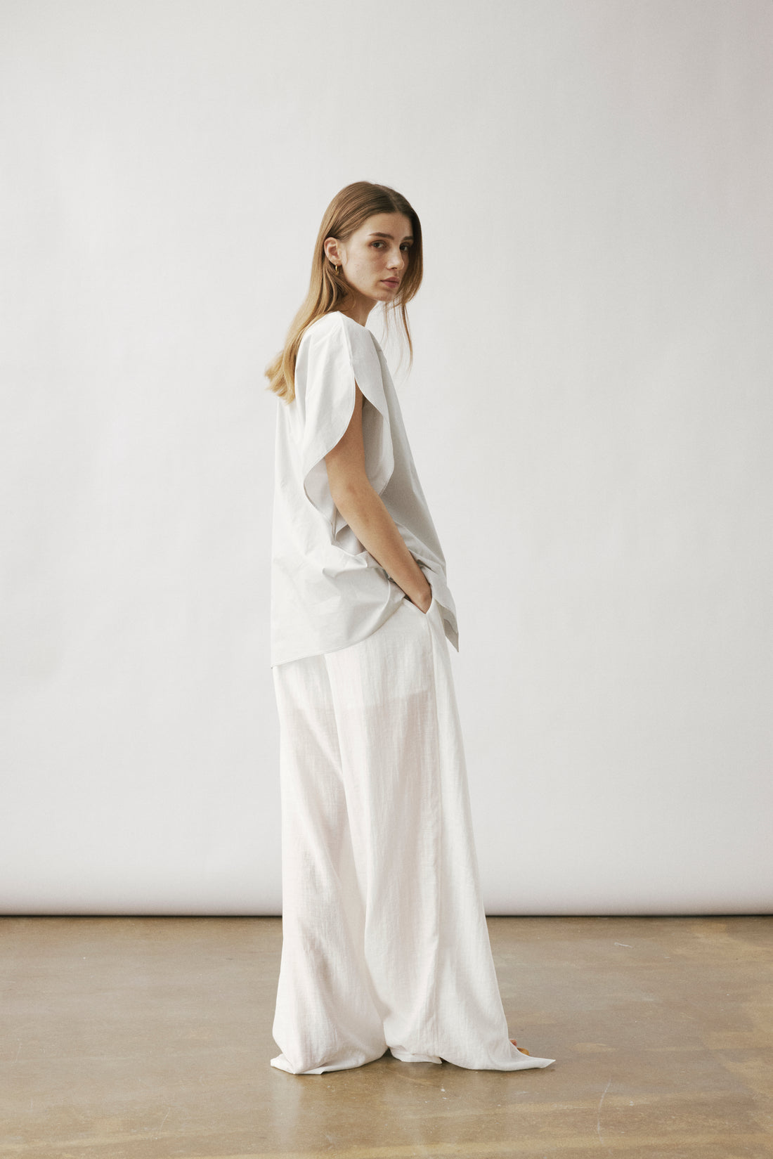 Amit cape top
