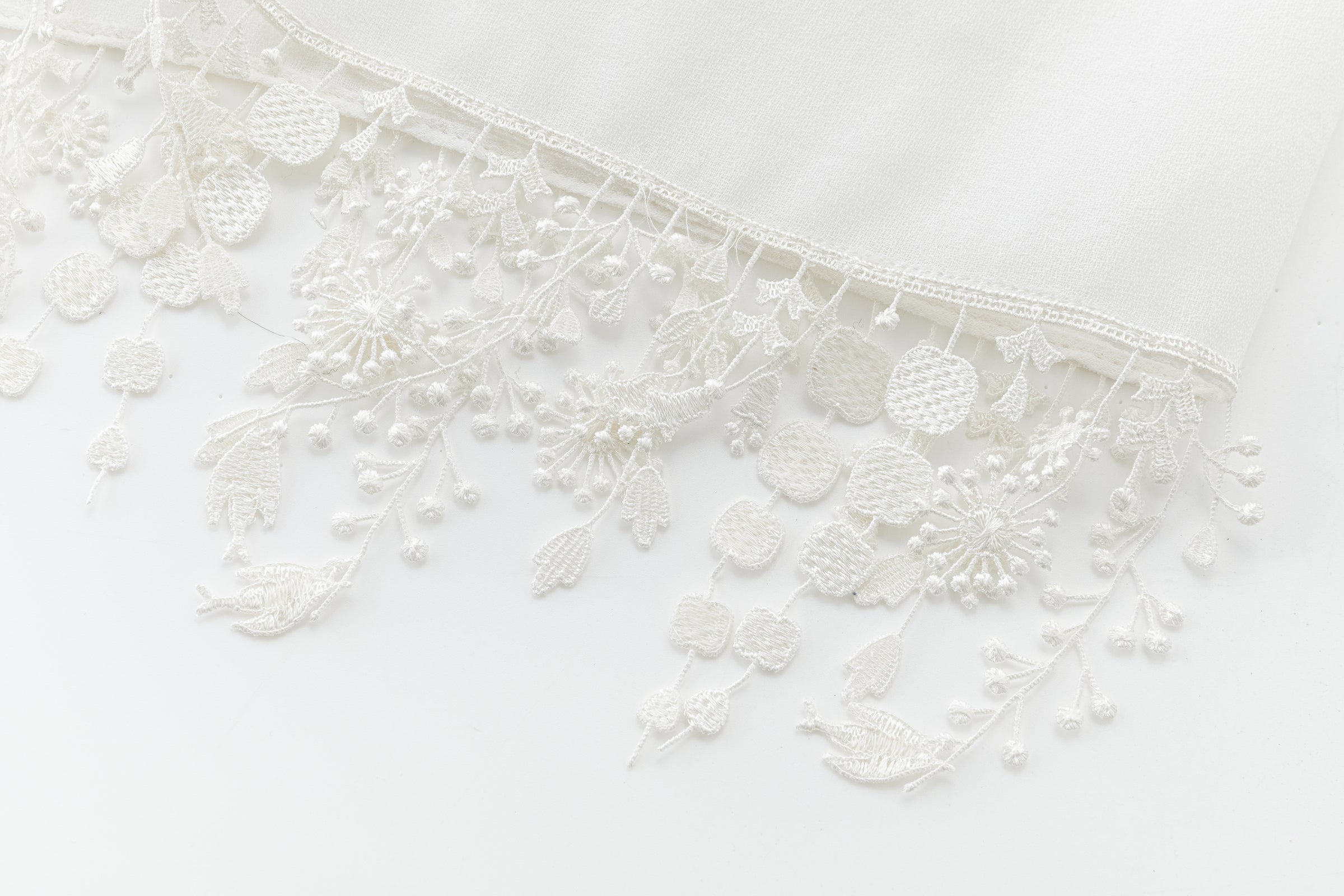Cerise lace scarf