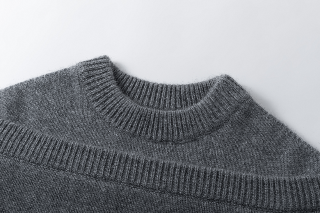 Atlas doubled neck knit