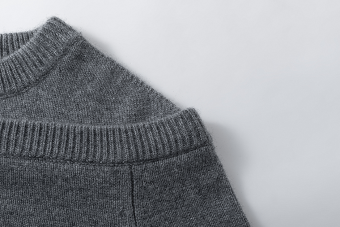 Atlas doubled neck knit