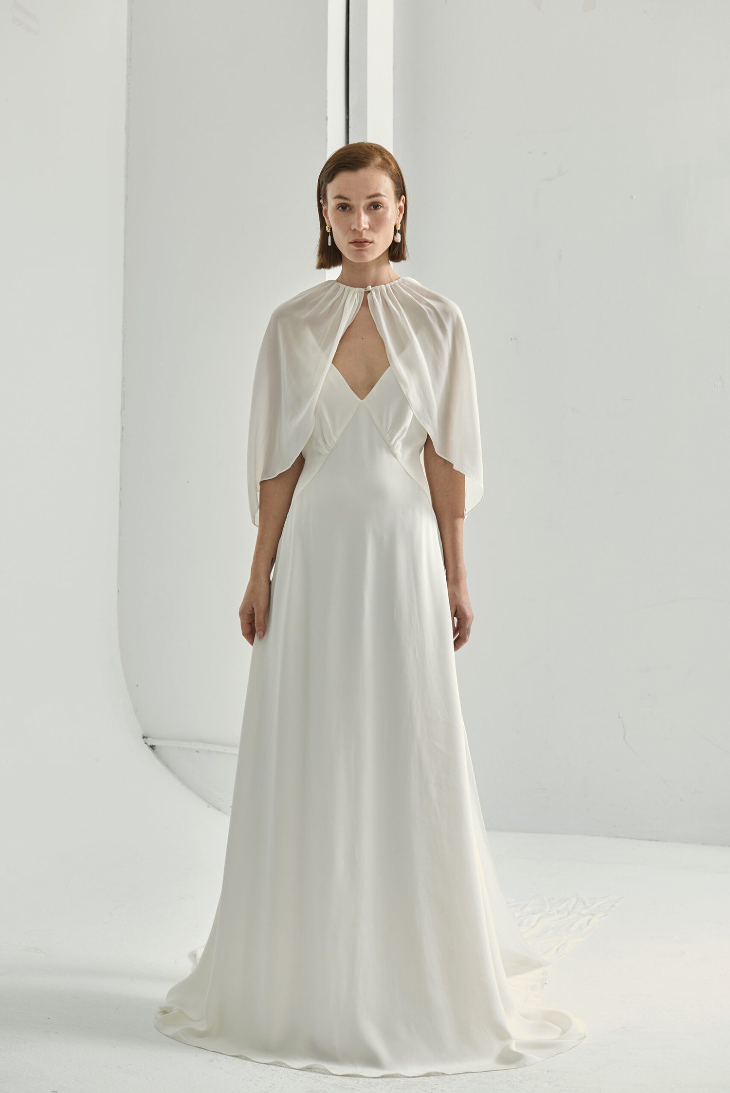 Alice wedding gown (Including cape)