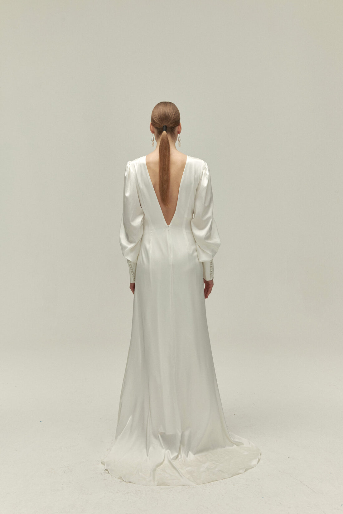 Leia wedding gown