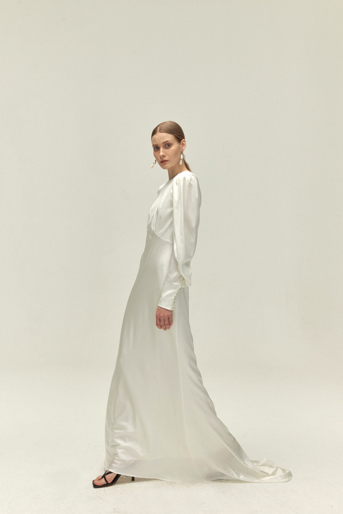 Leia wedding gown