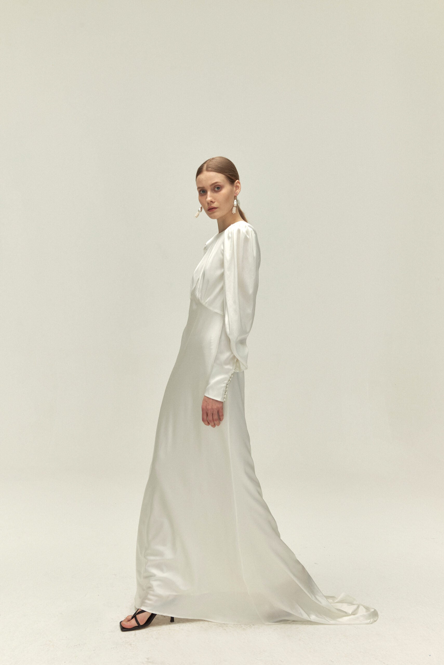 Leia wedding gown