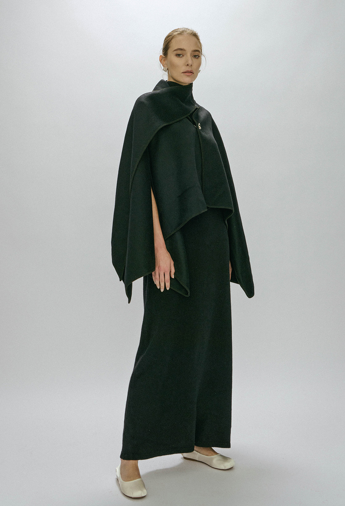 Felda wool cape