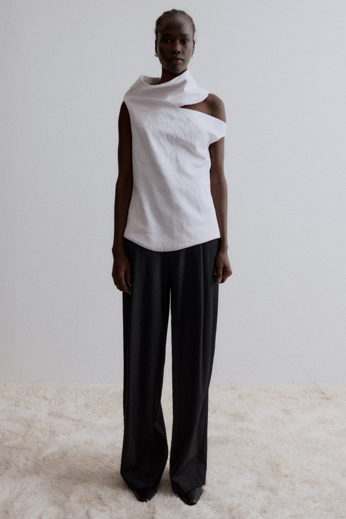 Jaya cut out top