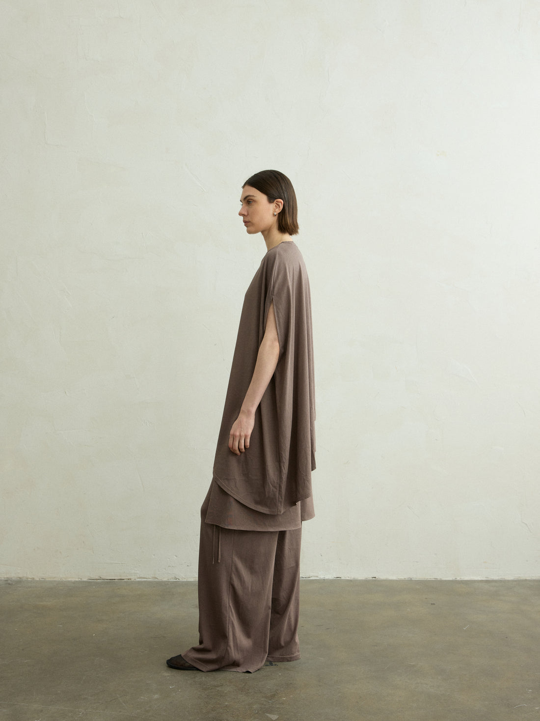 Claire cape t-shirt