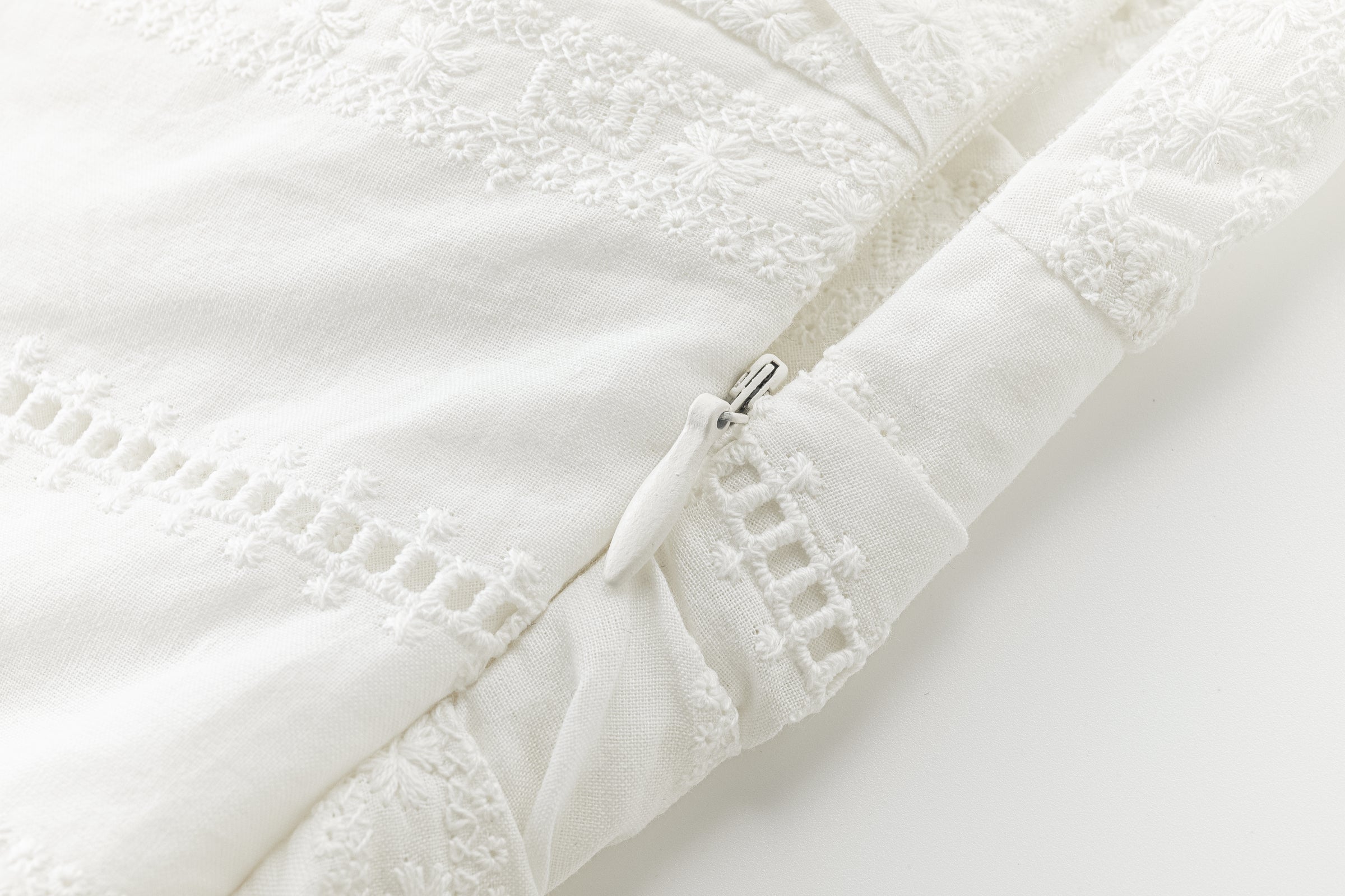 Eos knot top
