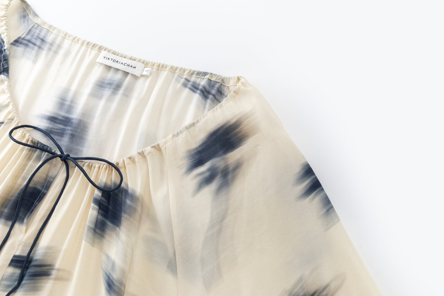 Nilli blurry blouse