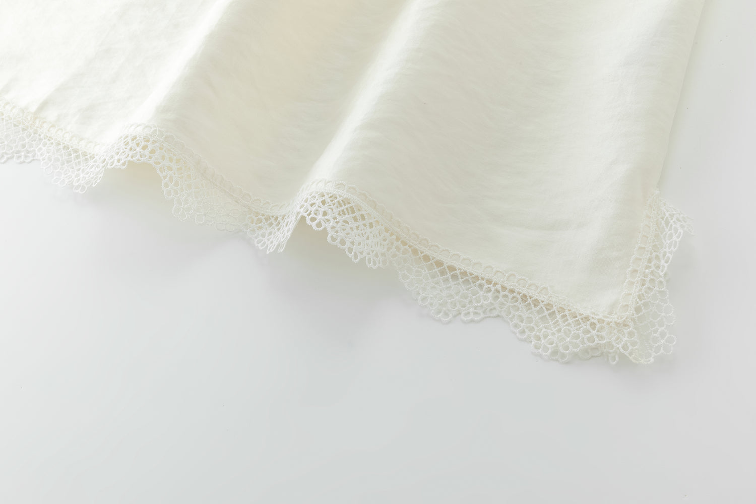 Eos lace mini skirt