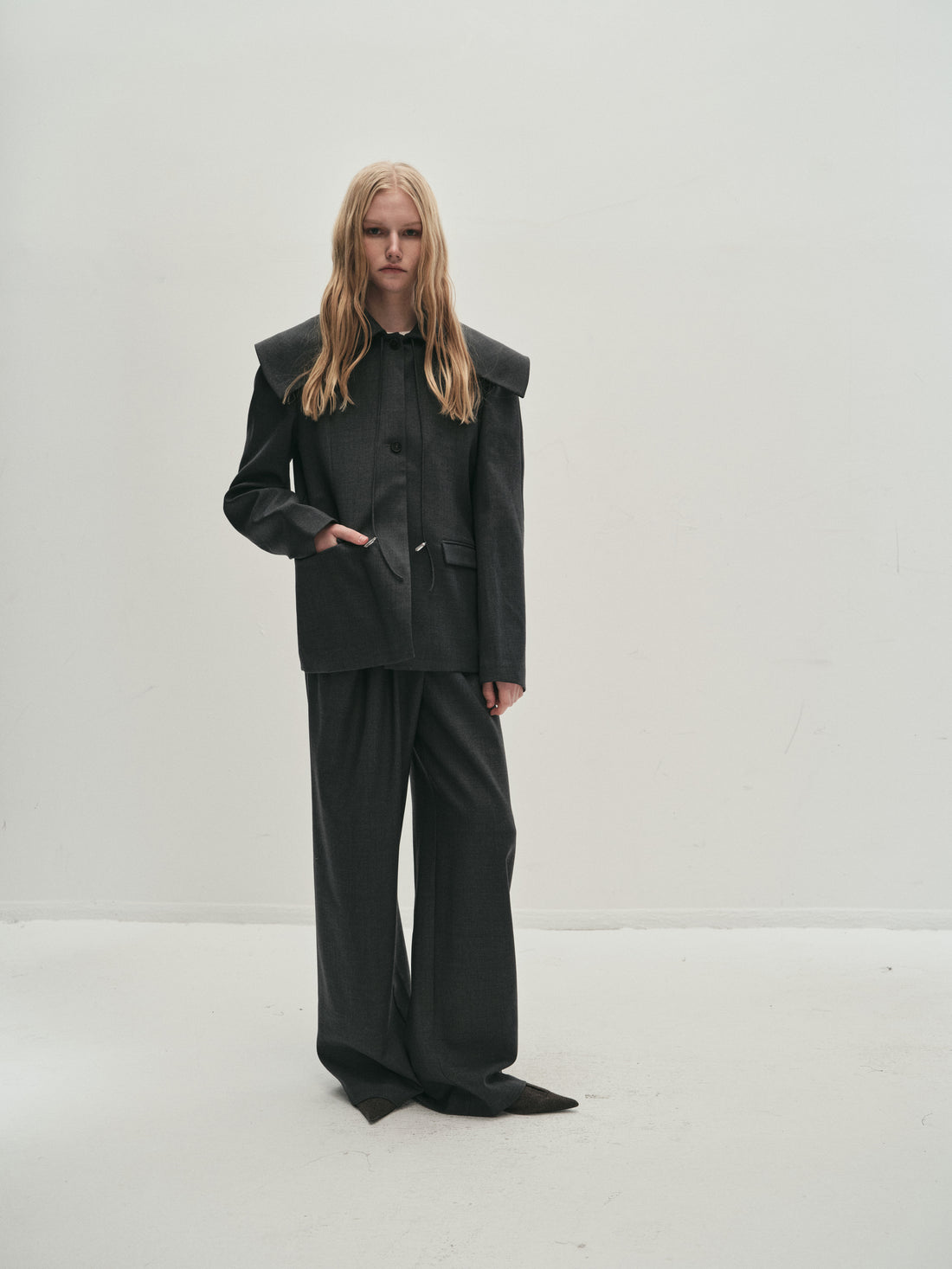 Portia big collar blazer