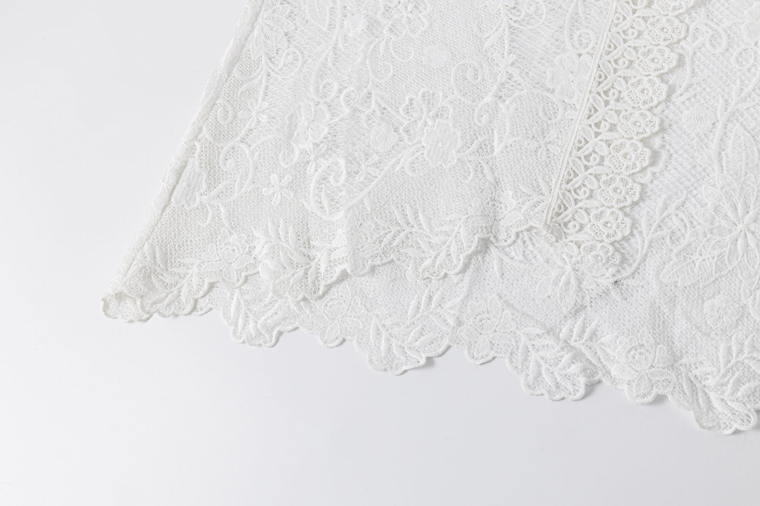 Darsia lace skirt