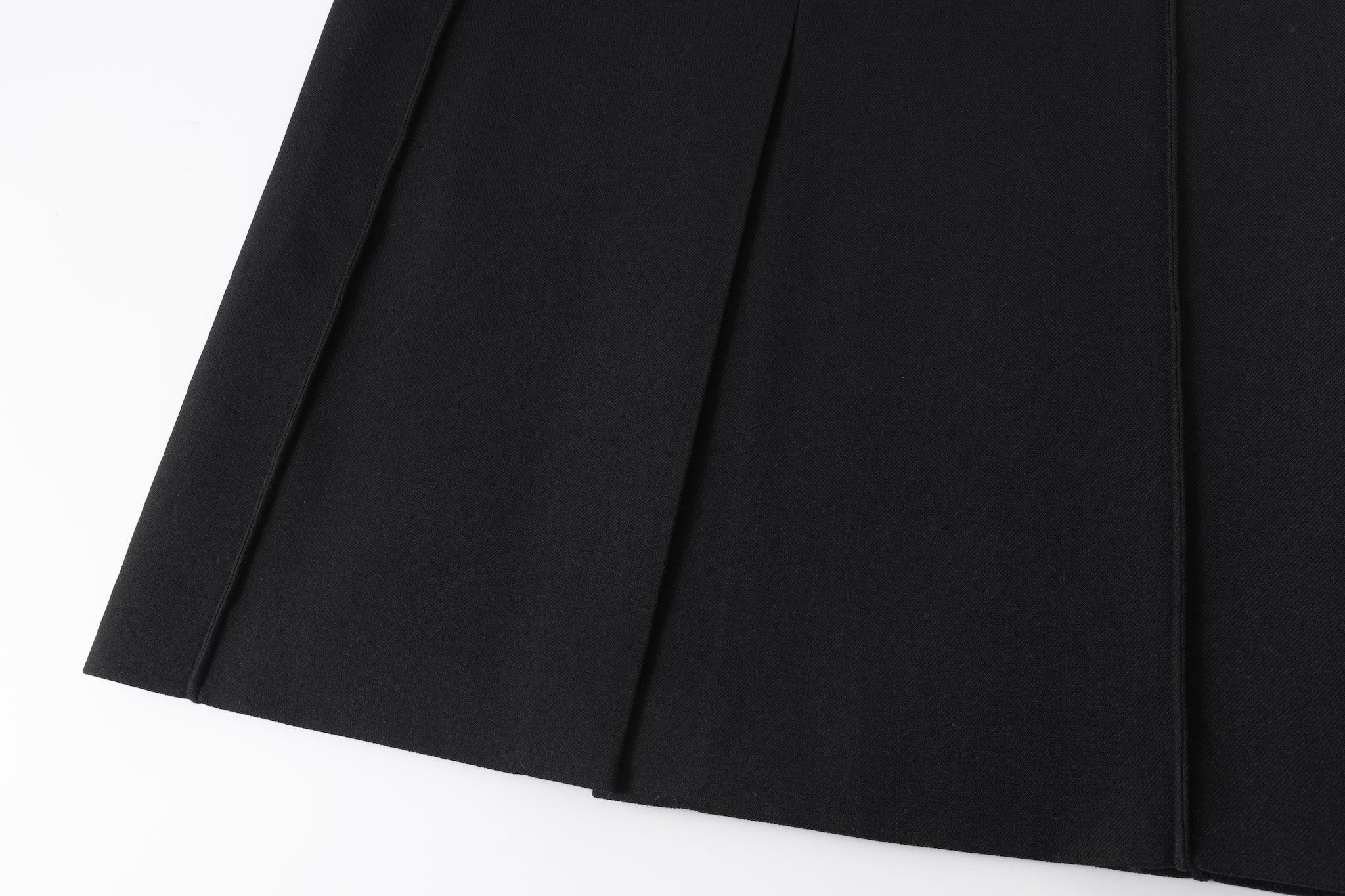 Atlas square cut skirt