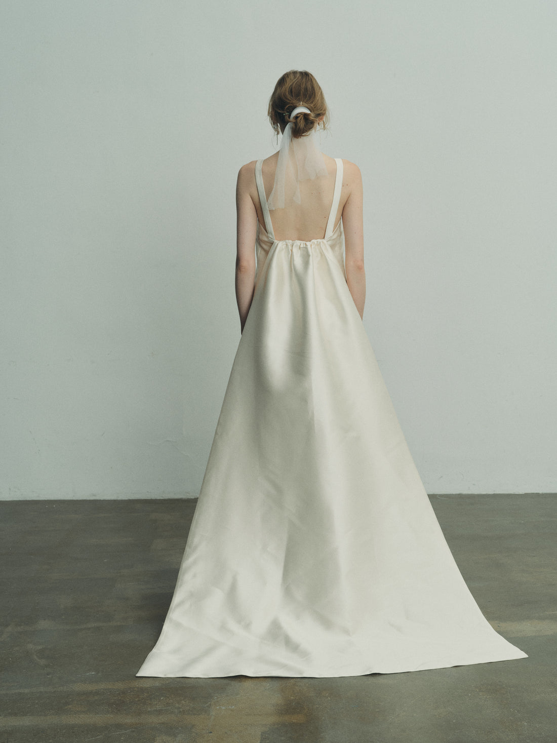 Olly dress with veil