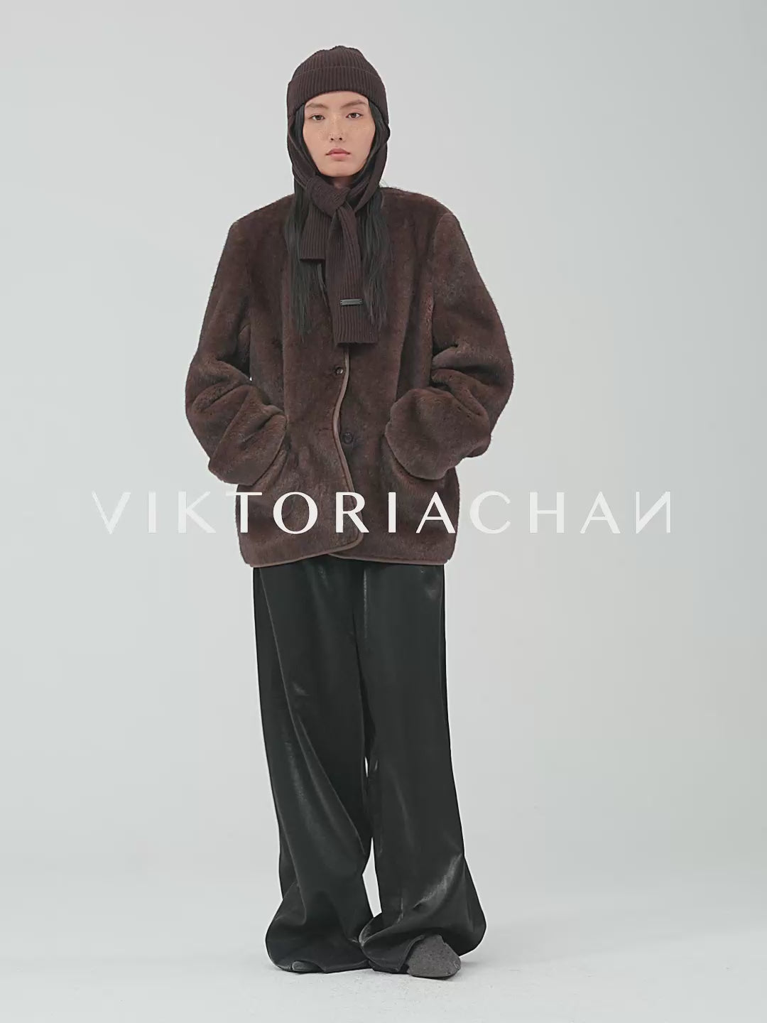 Kala glossy trousers