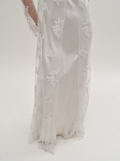 Winni pearl gown