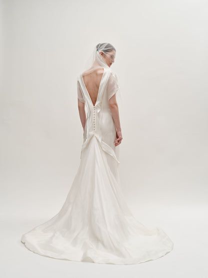 Jesse wedding gown