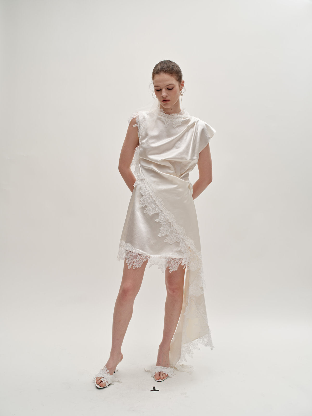 Stacy short lace dress